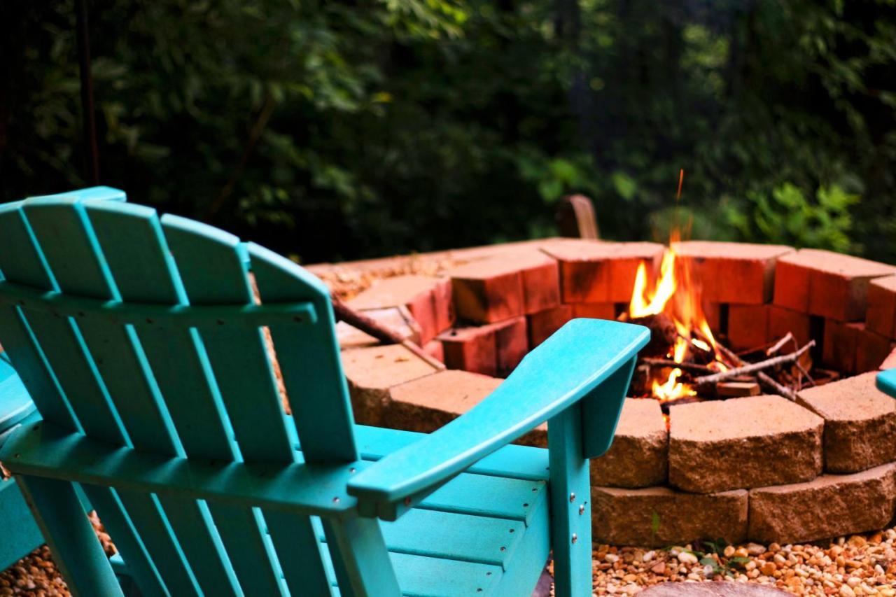 Cozy Cabin Retreat - Hot Tub, Fireplace & Fire Pit Blue Ridge Kültér fotó